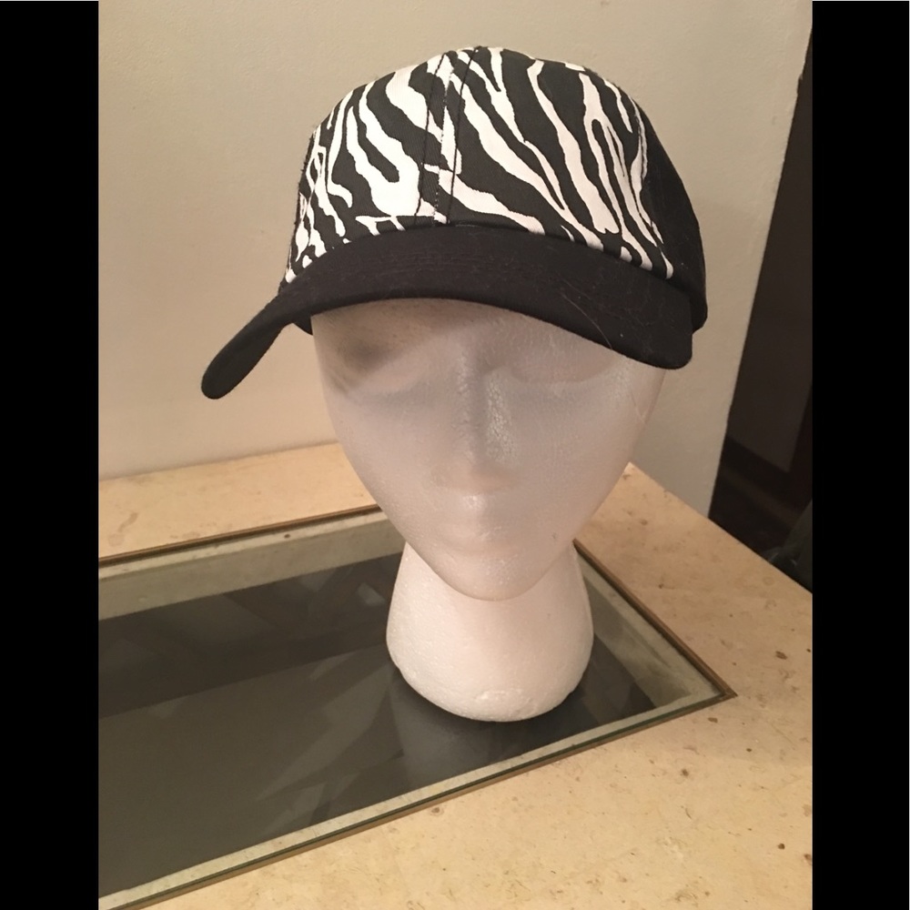 Hat - Picture 1 of 4
